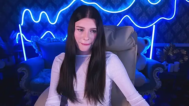 Neyla Charm online show from 5, 10, 2025