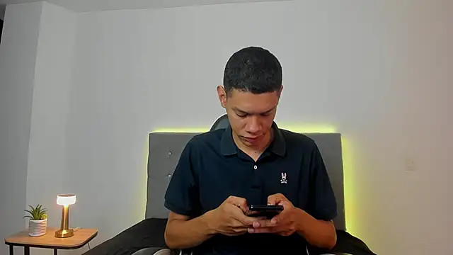 milo cruz online show from 2, 12, 2025