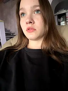 MichelleRoux online show from 3, 10, 2025