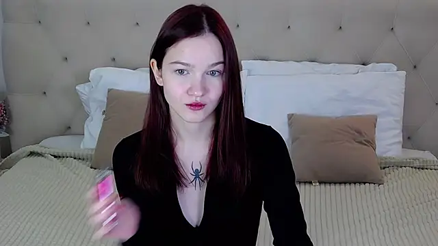 MichelleRoux online show from 5, 11, 2025