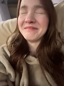 Snapshot of MichelleRoux chatting on 12, 2, 2026 MichelleRoux online show from 12, 2, 2026