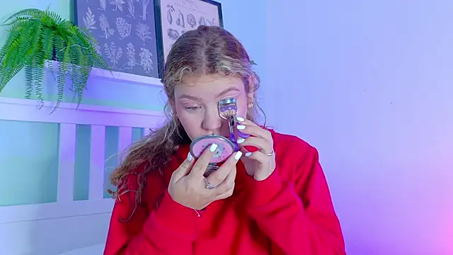 BelaMiller  online show from 13, 11, 2025