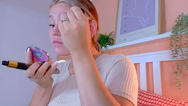 BelaMiller  online show from 11, 9, 2025