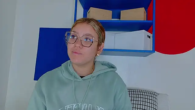 BelaMiller  online show from 10, 10, 2025