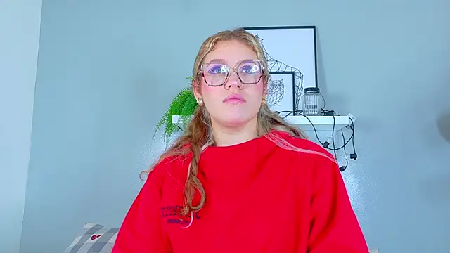 BelaMiller  online show from 11, 11, 2025