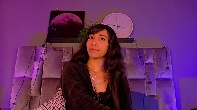 Snapshot of TiffValentinee_ chatting on 26, 10, 2025 TiffValentinee online show from 26, 10, 2025