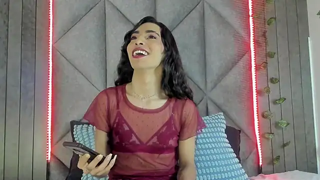 Snapshot of TiffValentinee_ chatting on 25, 2, 2026 TiffValentinee online show from 25, 2, 2026