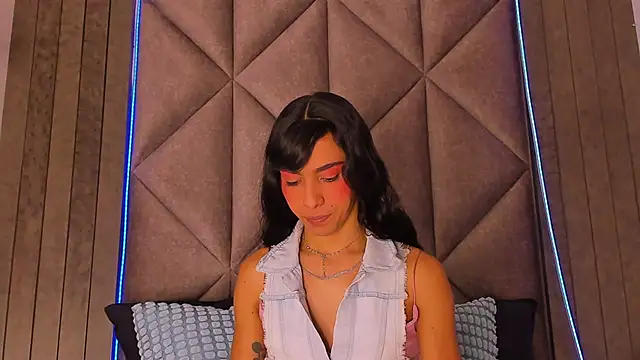 Snapshot of TiffValentinee_ chatting on 16, 9, 2025 TiffValentinee online show from 16, 9, 2025