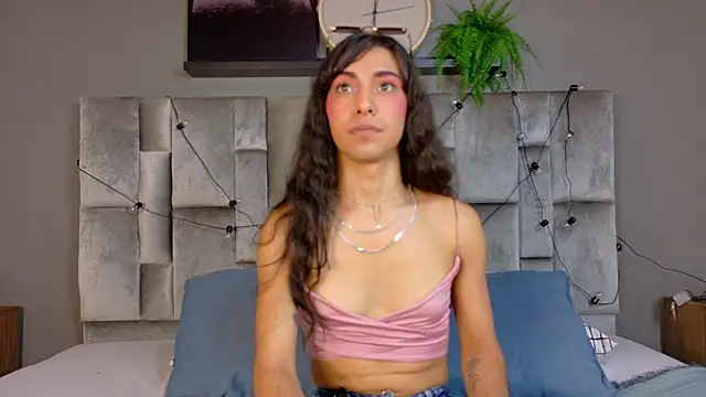 Snapshot of TiffValentinee_ chatting on 10, 11, 2025 TiffValentinee online show from 10, 11, 2025