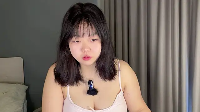 Kittenfishing online show from 4, 10, 2025