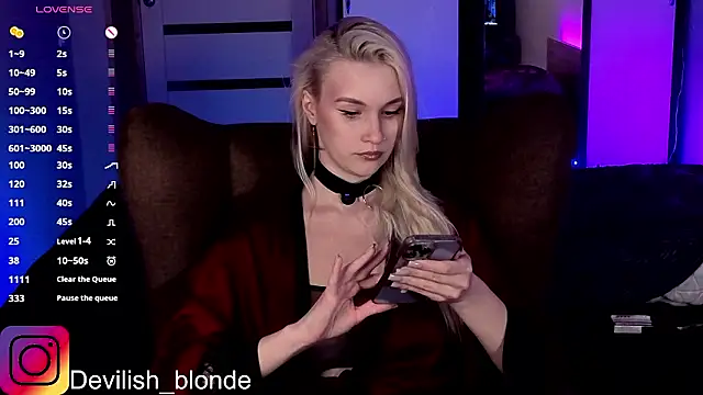 Snapshot of HitchcocianBlonde chatting on 19, 2, 2026 HitchcocianBlonde online show from 19, 2, 2026