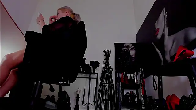 Snapshot of demisweet chatting on 4, 2, 2026 demisweet online show from 4, 2, 2026