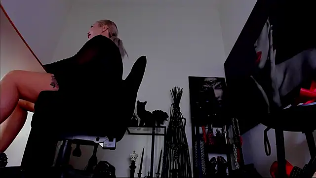 Snapshot of demisweet chatting on 28, 2, 2026 demisweet online show from 28, 2, 2026