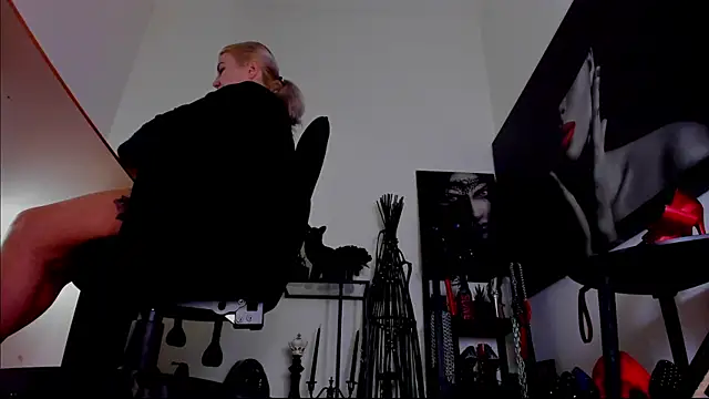 Snapshot of demisweet chatting on 15, 2, 2026 demisweet online show from 15, 2, 2026