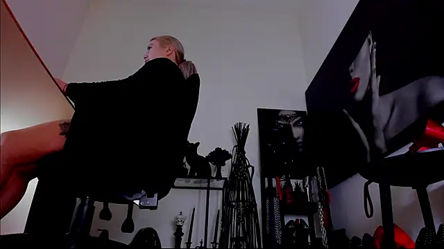 Snapshot of demisweet chatting on 14, 2, 2026 demisweet online show from 14, 2, 2026