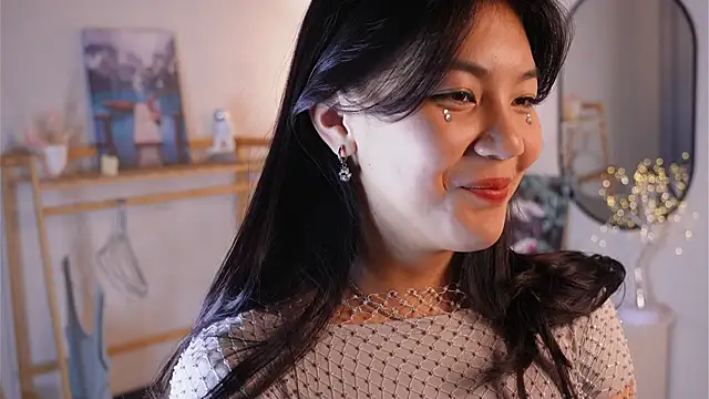 MoiraEger online show from 26, 10, 2025