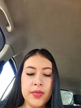 CrisMarulanda online show from 25, 9, 2025