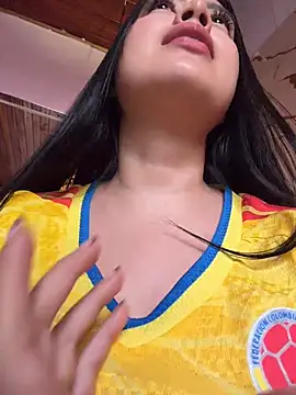 CrisMarulanda online show from 17, 6, 2026