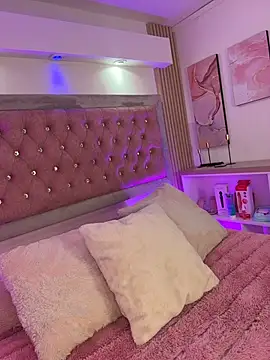 MylaDreams online show from 12, 5, 2026