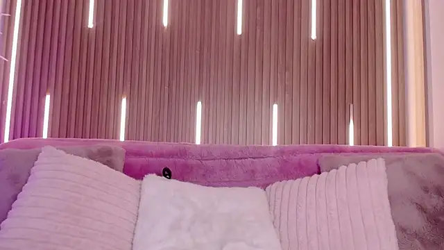 MylaDreams online show from 14, 11, 2025