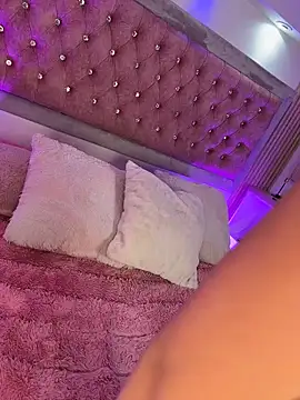 MylaDreams online show from 11, 5, 2026