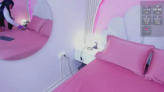 hinata dolly online show from 25, 3, 2026