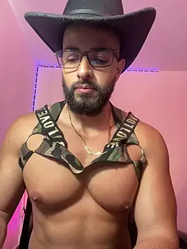 Snapshot of magnumchris chatting on 24, 6, 2026 magnumchris online show from 24, 6, 2026