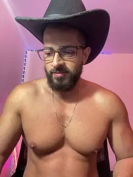 Snapshot of magnumchris chatting on 2, 7, 2026 magnumchris online show from 2, 7, 2026