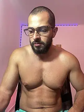 Snapshot of magnumchris chatting on 17, 7, 2026 magnumchris online show from 17, 7, 2026