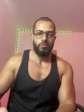 Snapshot of magnumchris chatting on 16, 7, 2026 magnumchris online show from 16, 7, 2026