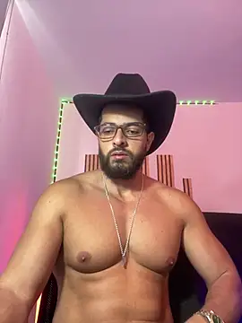 Snapshot of magnumchris chatting on 19, 6, 2026 magnumchris online show from 19, 6, 2026