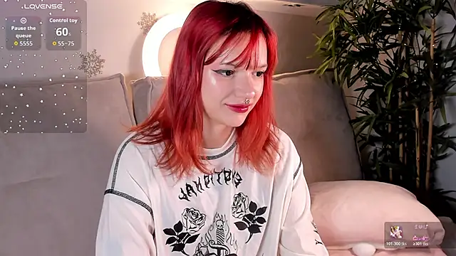 Molly Platt online show from 3, 12, 2025