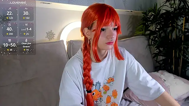 Molly Platt online show from 2, 12, 2025