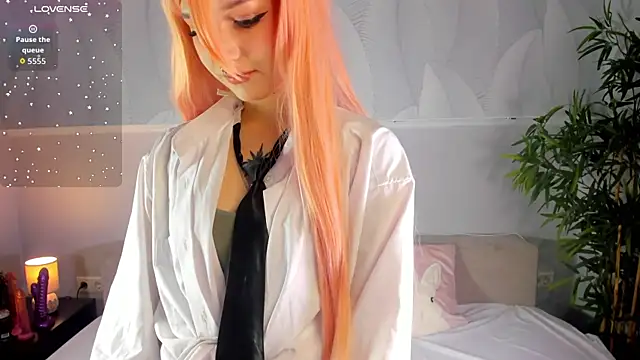 Molly Platt online show from 27, 10, 2025