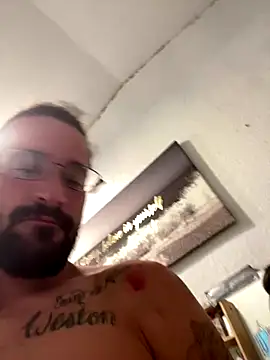 Snapshot of Lilbig_24 chatting on 13, 10, 2025 Lilbig 24 online show from 13, 10, 2025