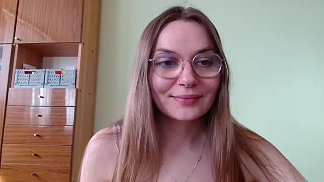 LooveELLYx online show from 22, 5, 2026
