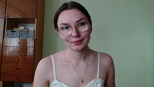 LooveELLYx online show from 23, 10, 2025