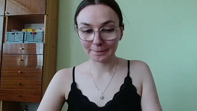 LooveELLYx online show from 17, 6, 2026