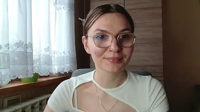 LooveELLYx online show from 27, 10, 2025