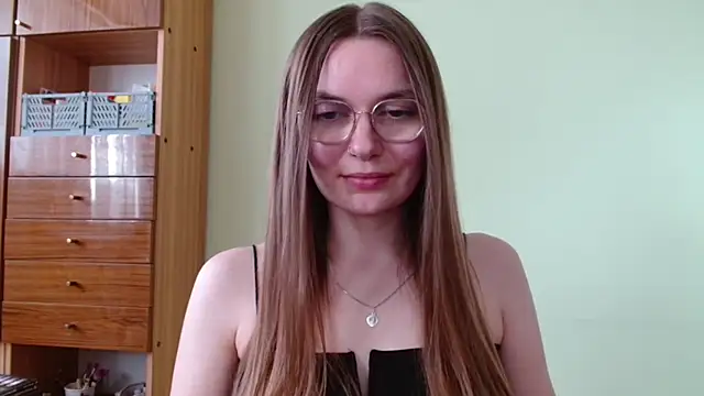 LooveELLYx online show from 30, 4, 2026
