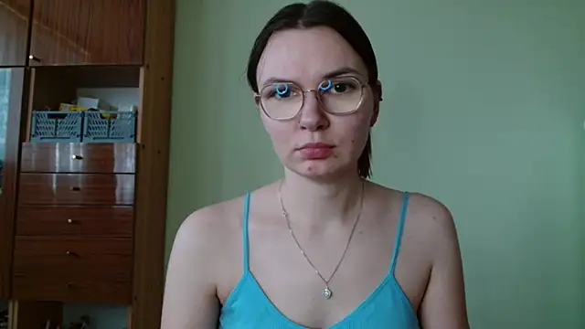 LooveELLYx online show from 24, 10, 2025