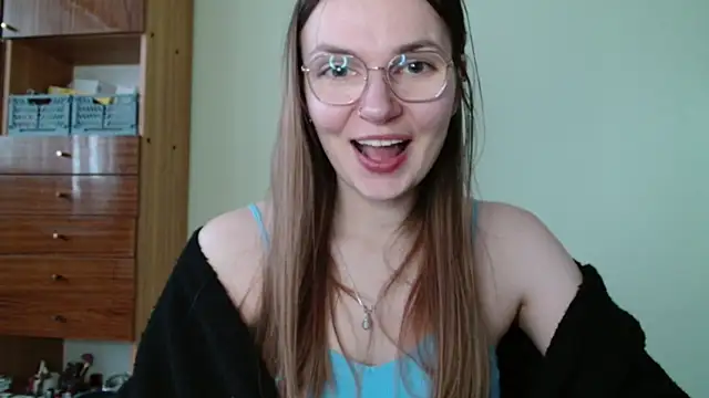 LooveELLYx online show from 13, 1, 2026