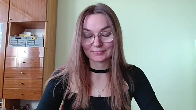 LooveELLYx online show from 20, 10, 2025