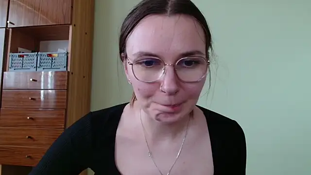 LooveELLYx online show from 13, 5, 2026