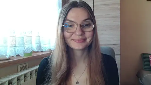 LooveELLYx online show from 6, 11, 2025