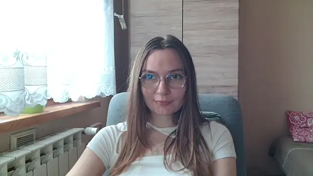 LooveELLYx online show from 12, 11, 2025