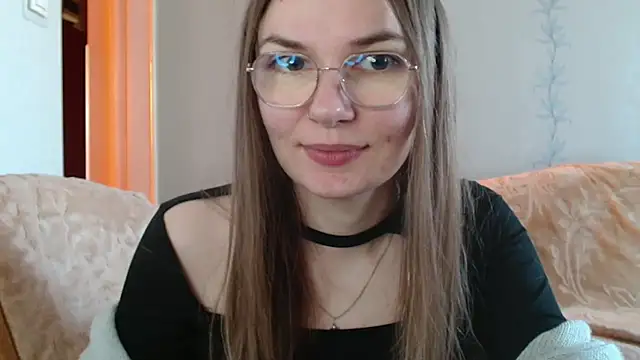 LooveELLYx online show from 21, 3, 2025