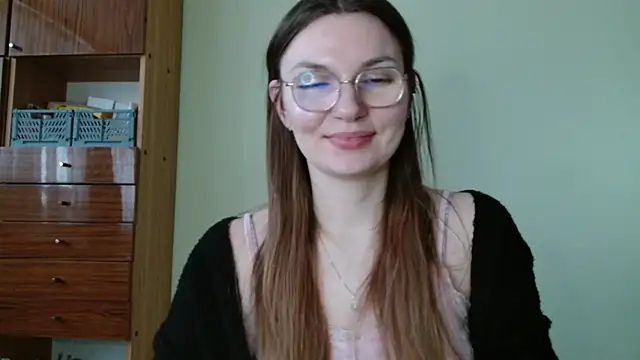 LooveELLYx online show from 6, 2, 2026