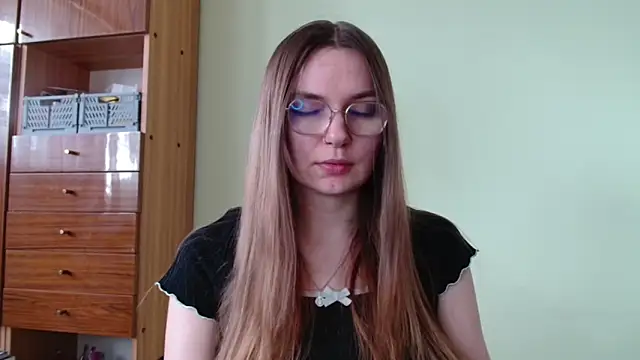 LooveELLYx online show from 26, 3, 2026