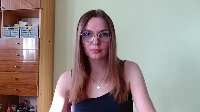 LooveELLYx online show from 24, 9, 2025